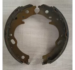 Колодки ручних гальм ISUZU NLR 85, NMR85 Ісузу (8970429331) Колодки ручних гальм ISUZU NLR 85, NMR85 Ісузу (8970429331)