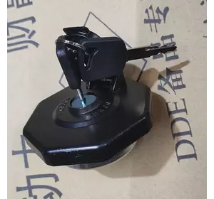 Кришка паливного бака ISUZU NPR75/NQR90 Ісузу Ataman Е-3/Е-4/Е-5/8981460100/D-67 мм Кришка паливного бака ISUZU NPR75/NQR90 Ісузу Ataman Е-3/Е-4/Е-5/8981460100/D-67 мм