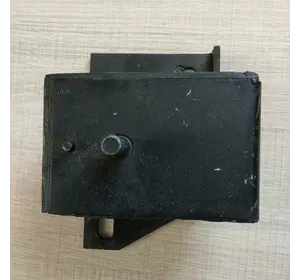 Подушка двигуна передня ЧАЗ А074 (V = 3.2) Подушка двигуна передня ЧАЗ А074 (V = 3.2)