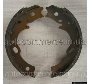 Колодки ручника (стояночного тормоза) ISUZU NLR 85, NMR85 Исузу (8970429331) Колодки ручника (стояночного тормоза) ISUZU NLR 85, NMR85 Исузу (8970429331)