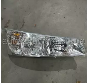 Фара передняя правая YUTONG 6831, ZK6737 (3714-00260) Ютонг. Фара передняя правая YUTONG 6831, ZK6737 (3714-00260) Ютонг.